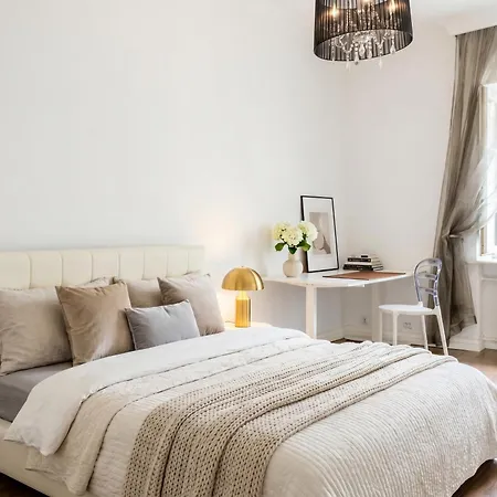 Urban Chic -one Bedroom - - Podwale Apartment